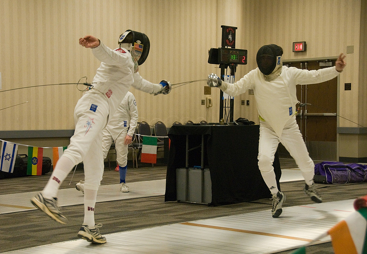 Nicholas Meyler fencing in a competitive match